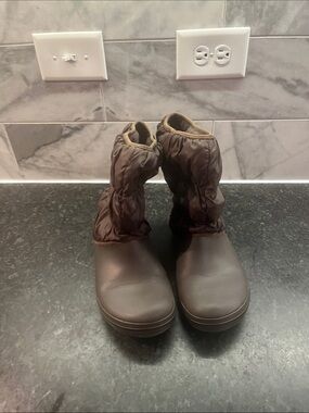 CROCS Ladies Brown Waterproof Winter Boots